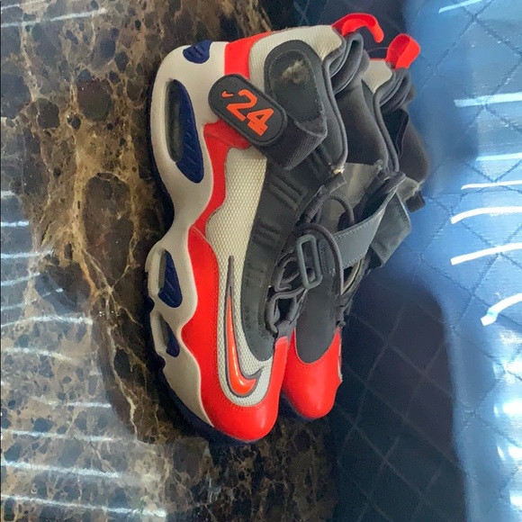 Shoes - Picture 2 of 4